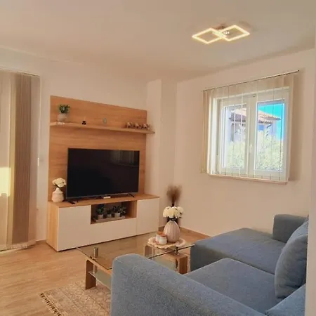 Kata's Apartment's Μεντουλίν