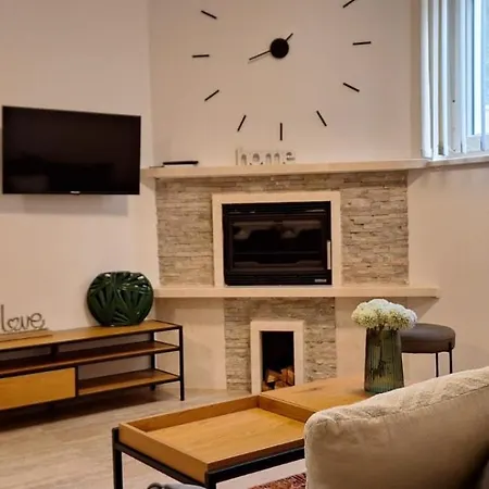 Kata's Apartment's